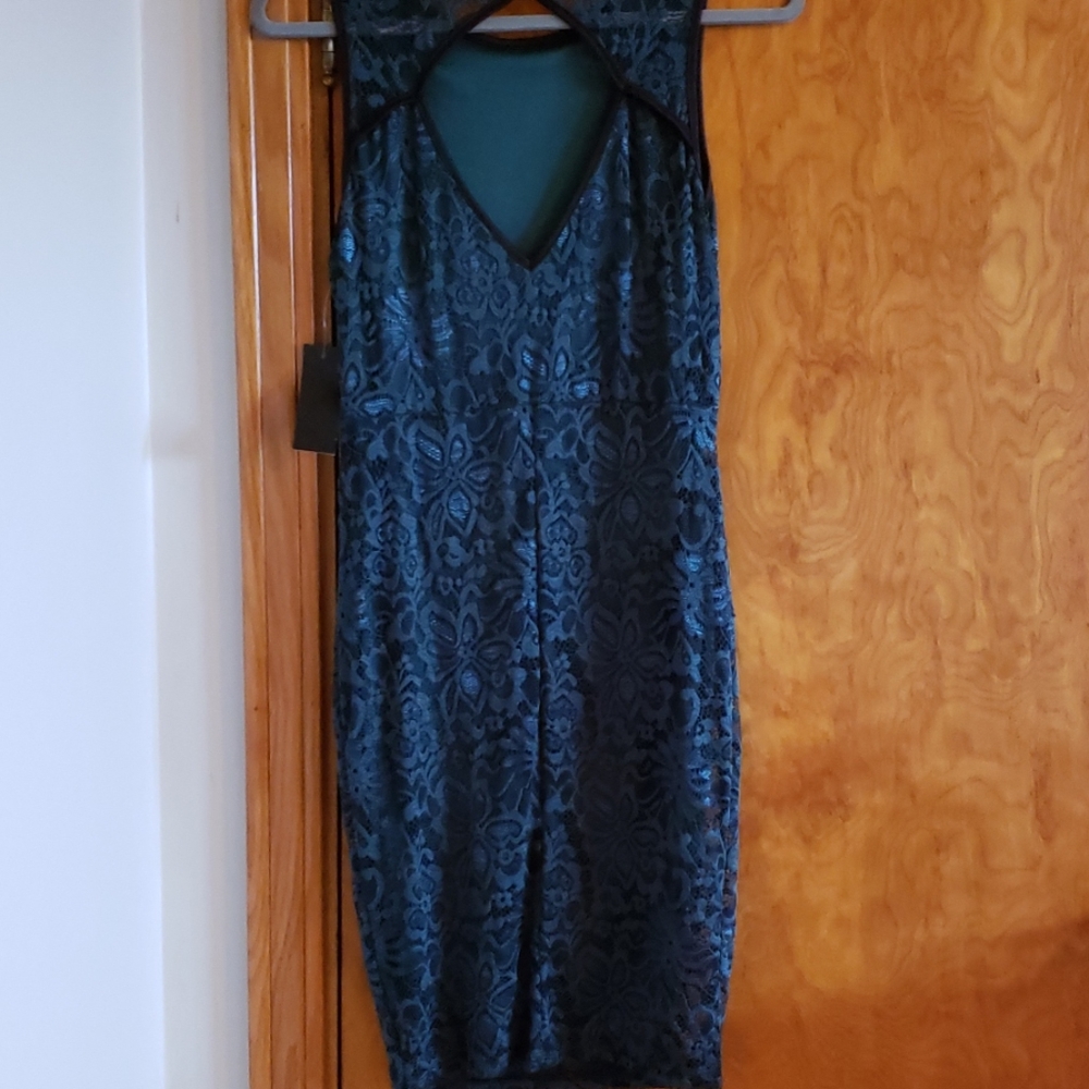 Dress - Picture 6 of 8